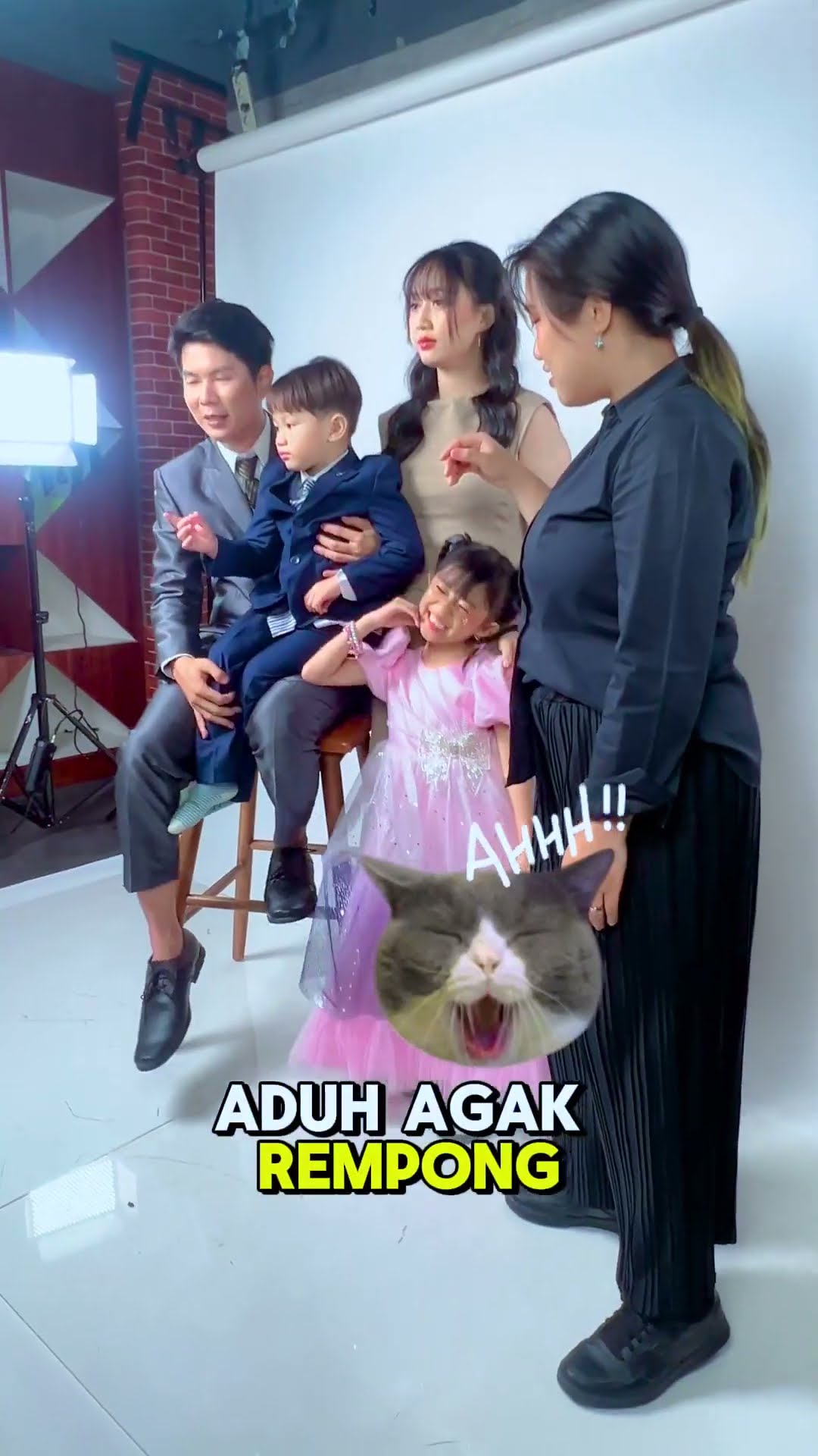 Abew Ngambek Gak Mau Di Foto #alethaabew